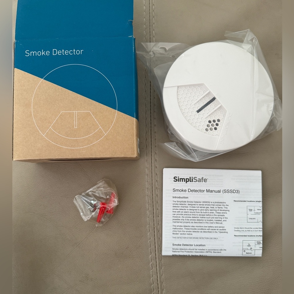 New in Box Never Used SimpliSafe Smoke Detector